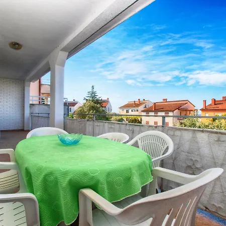 Apartman Marija 1327 Póla